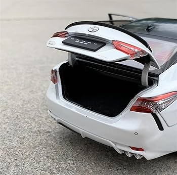 トヨタ　カムリ 　70系　1/18　ミニカー　模型 トヨタ カムリ 70系 1/18 ミニカー 模型 - メルカリ